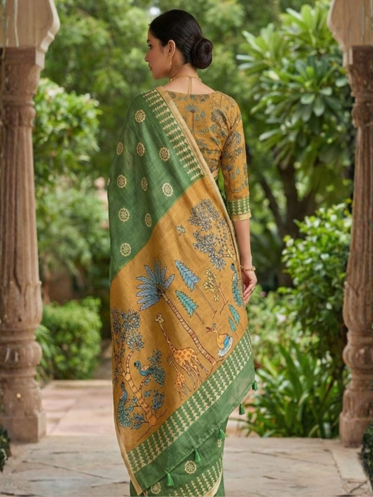 Graceful Green Traditional Saree with Printed Animal Pallu