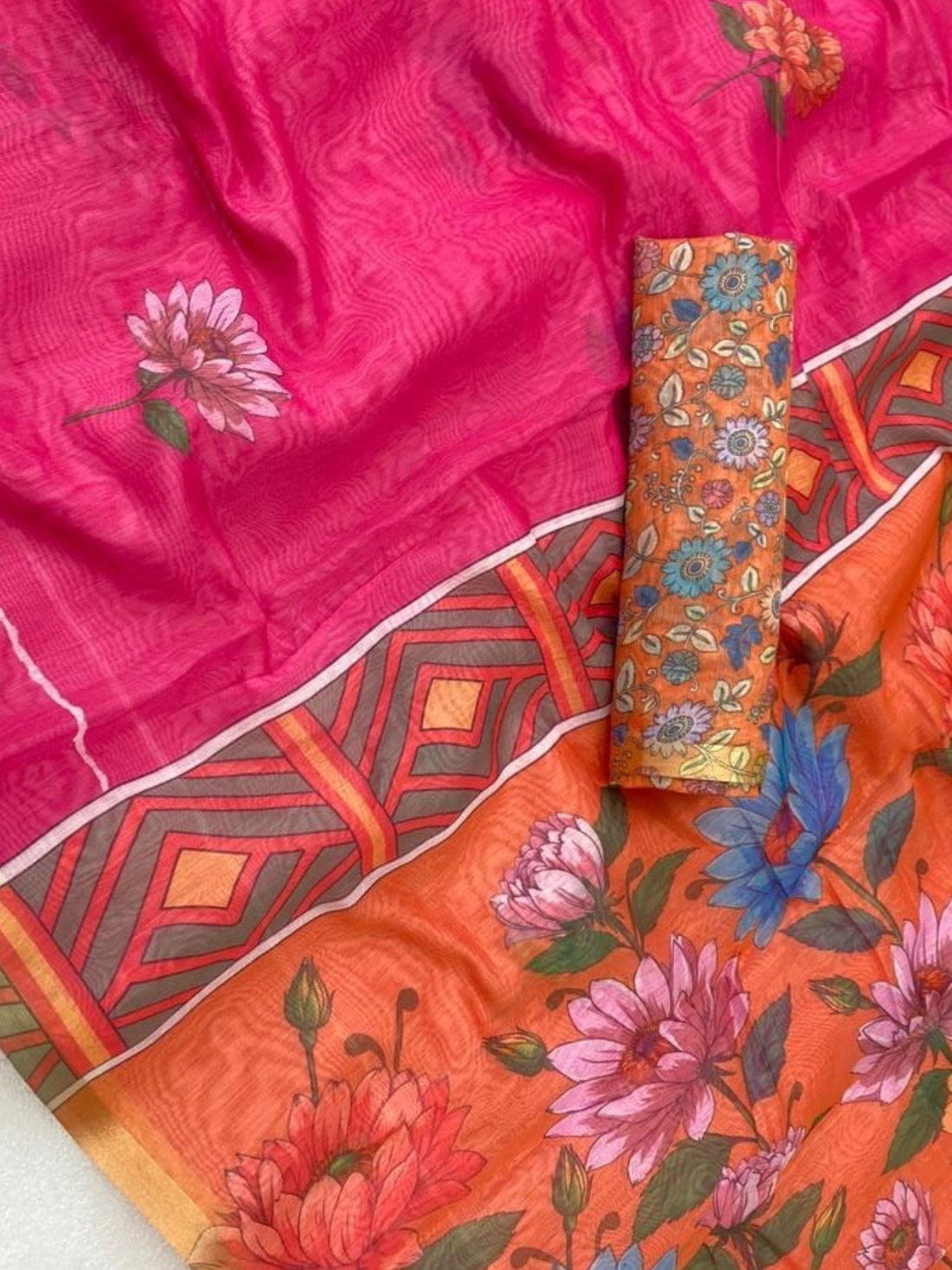 Elegant Pink Linen Saree with Floral Print