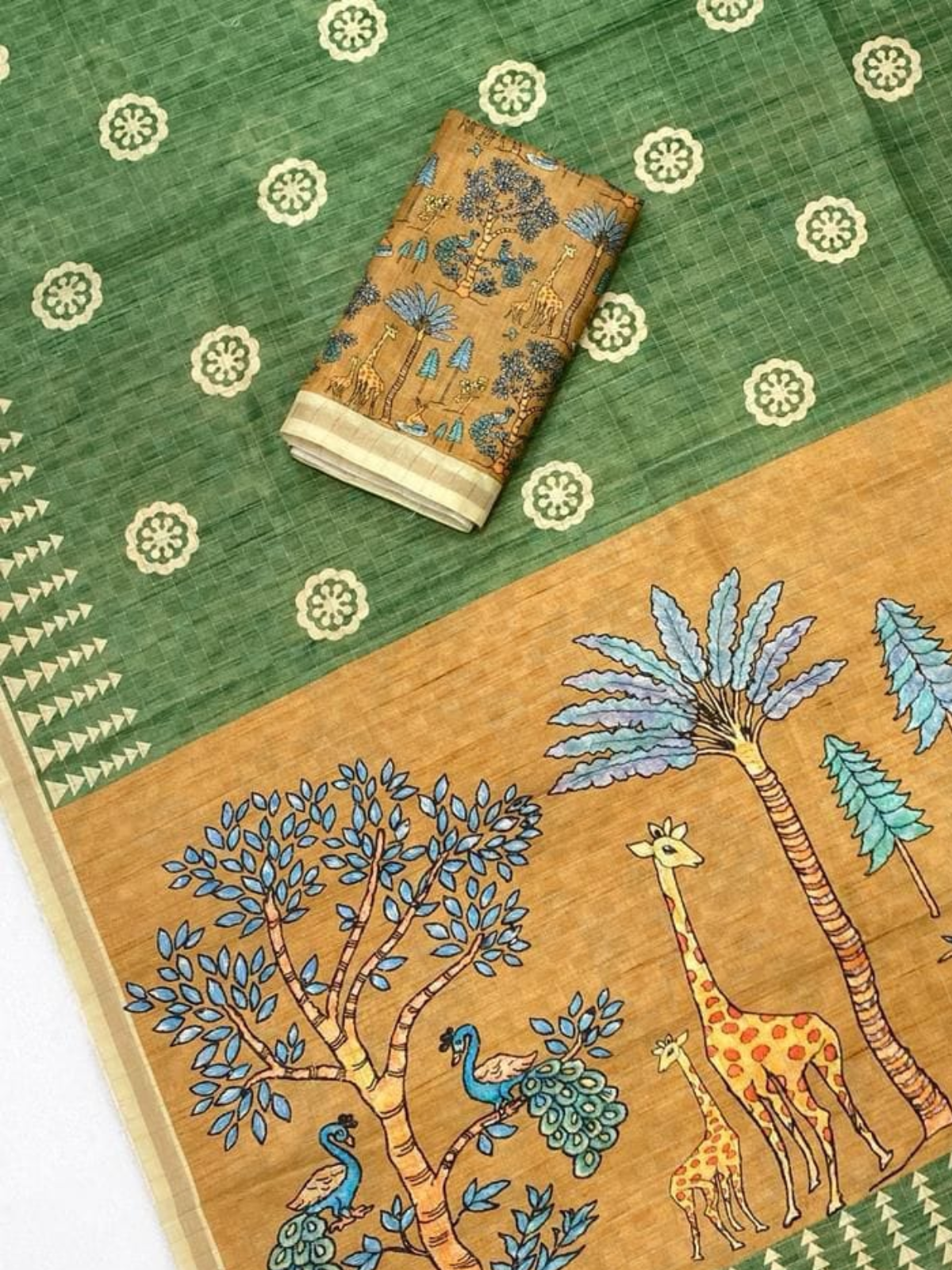 Graceful Green Traditional Saree with Printed Animal Pallu