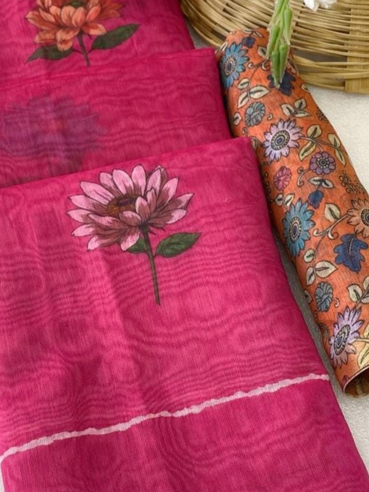 Elegant Pink Linen Saree with Floral Print